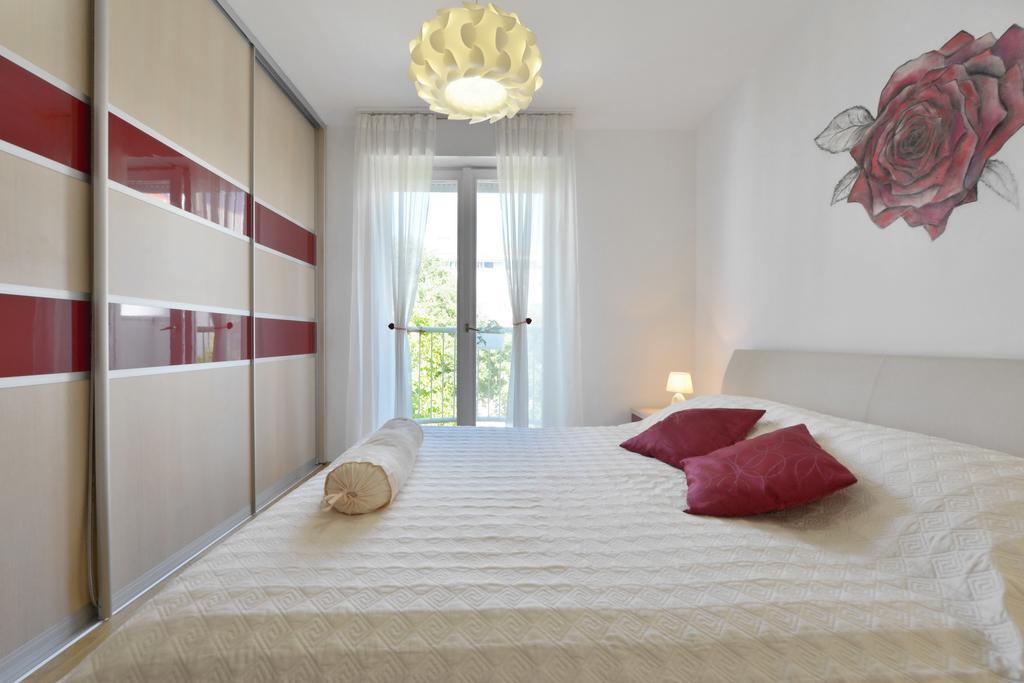Cozy Beach Apartment Split Exterior foto