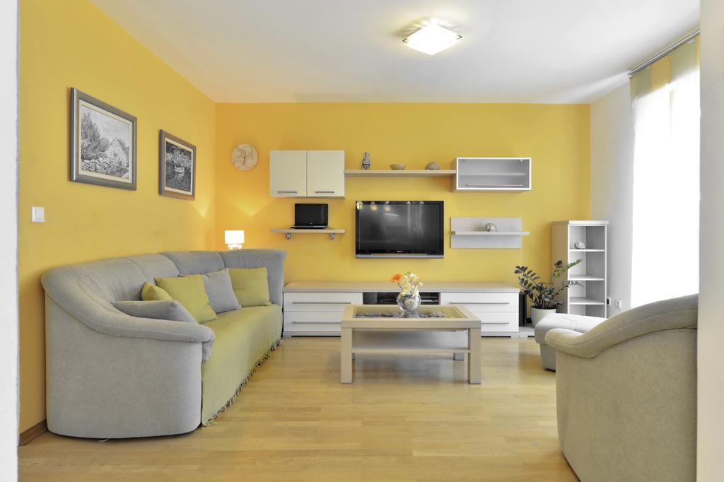 Cozy Beach Apartment Split Exterior foto